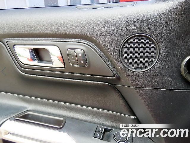 Ford Mustang 2015 — photo 12