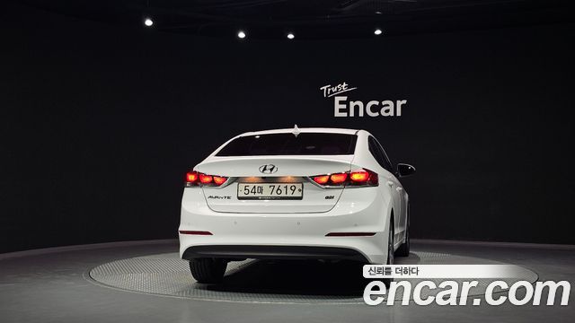 Hyundai AVANTE 2017 — photo 4