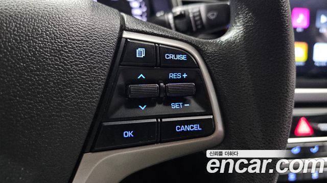 Hyundai AVANTE 2017 — photo 24