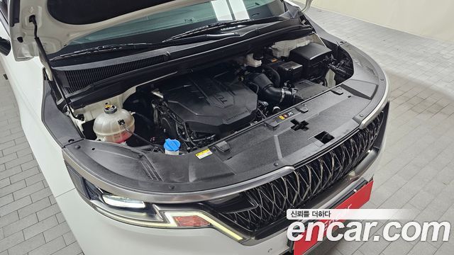Kia Canival 2023 — photo 6