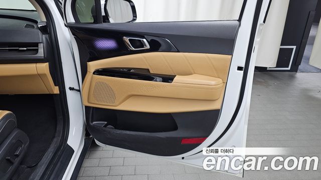 Kia Canival 2023 — photo 15