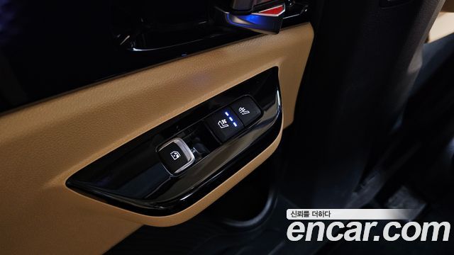 Kia Canival 2023 — photo 29