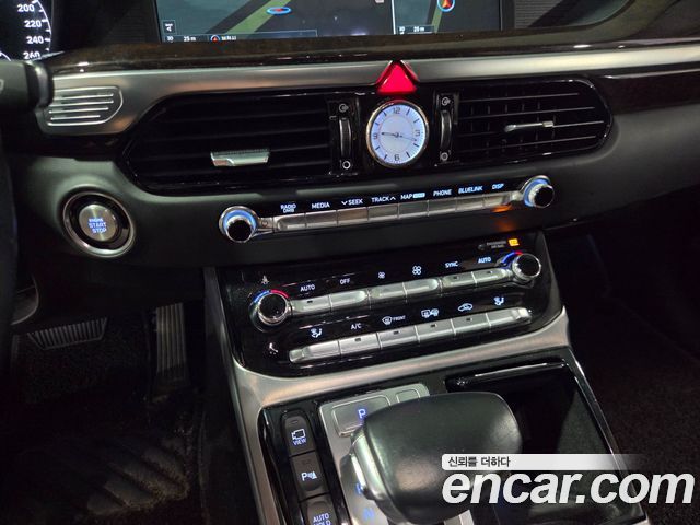 Genesis EQ900 2016 — photo 12