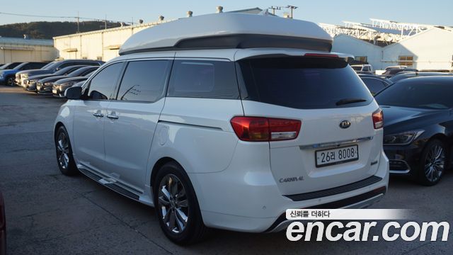 Kia Canival 2016 — photo 8