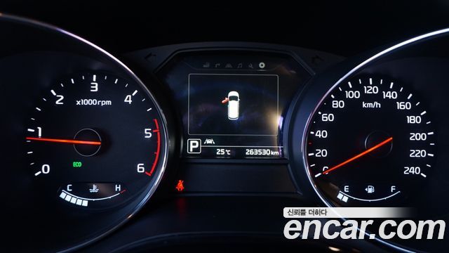 Kia Canival 2016 — photo 11