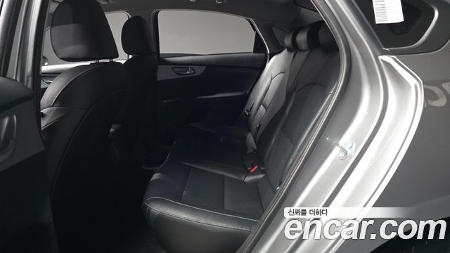 Kia K3 2024 — photo 16