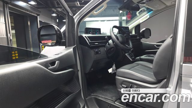 Hyundai Staria 2026 — photo 13