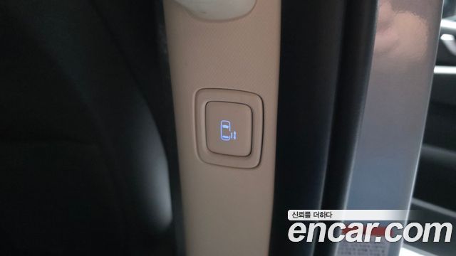 Hyundai Staria 2026 — photo 31