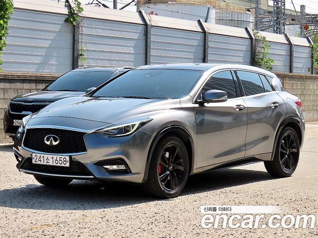 Infiniti Q30 2019 — photo 2