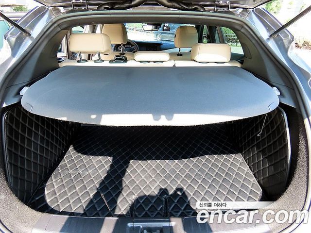 Infiniti Q30 2019 — photo 18
