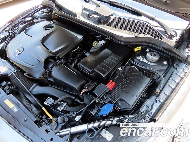 Infiniti Q30 2019 — photo 19