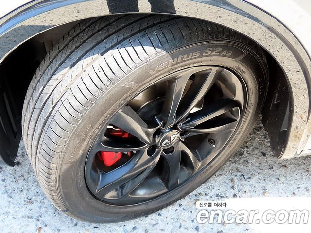 Infiniti Q30 2019 — photo 20
