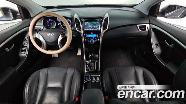 Hyundai i30 2012 — photo 10