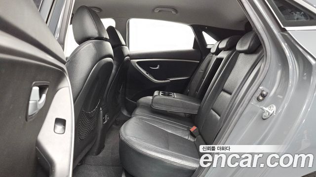 Hyundai i30 2012 — photo 17