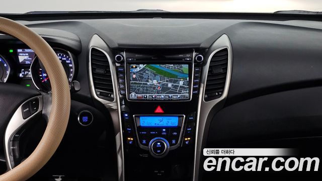 Hyundai i30 2012 — photo 20