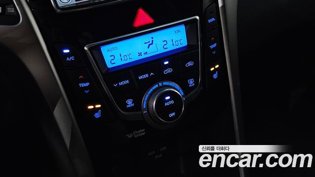 Hyundai i30 2012 — photo 21