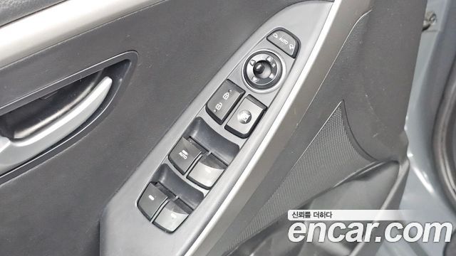 Hyundai i30 2012 — photo 24
