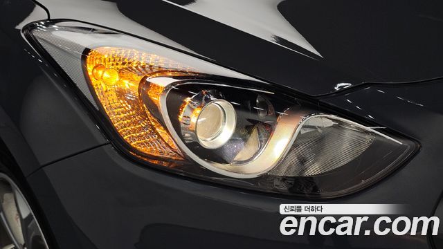 Hyundai i30 2012 — photo 8