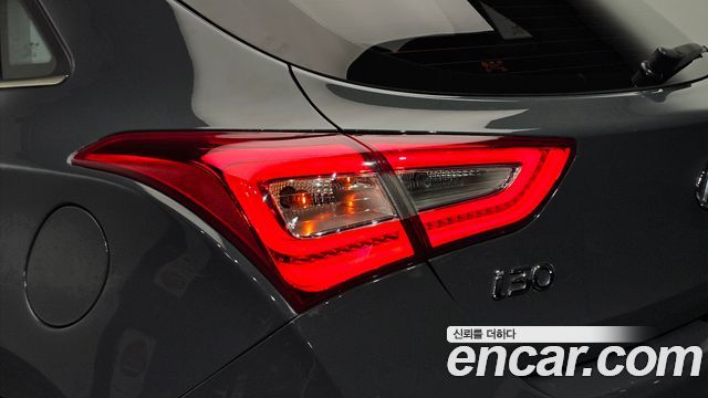 Hyundai i30 2012 — photo 9