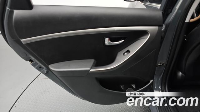 Hyundai i30 2012 — photo 15