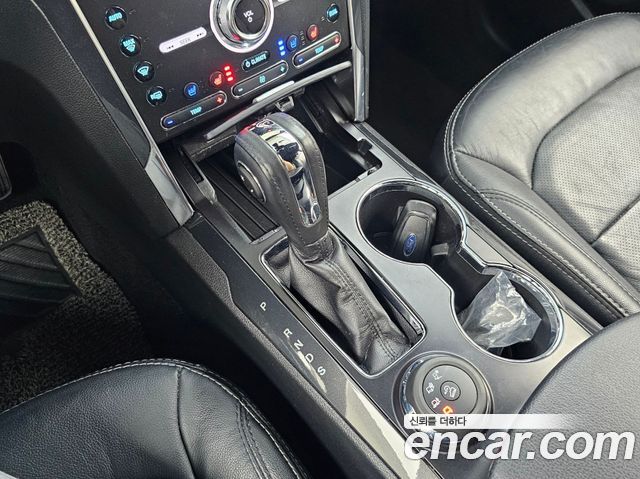 Ford Explorer 2019 — photo 9