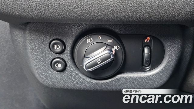 Mini Clubman 2024 — photo 25