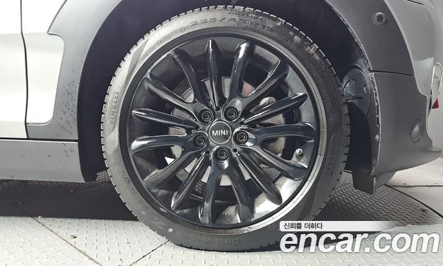 Mini Clubman 2024 — photo 7