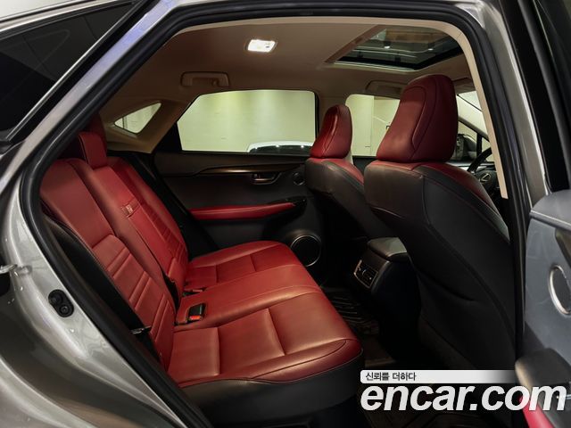 Lexus NX 2020 — photo 14