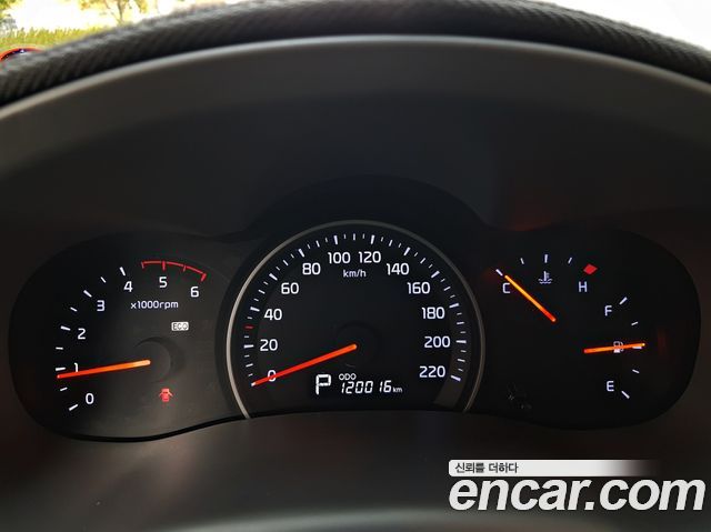 Kia Canival 2013 — photo 20