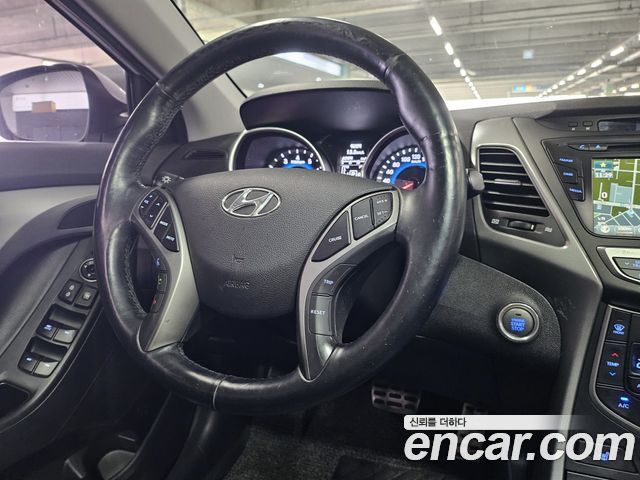 Hyundai AVANTE 2015 — photo 9