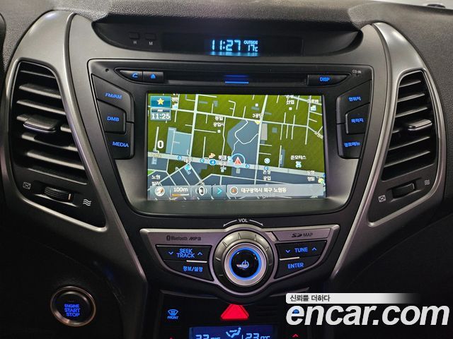 Hyundai AVANTE 2015 — photo 14