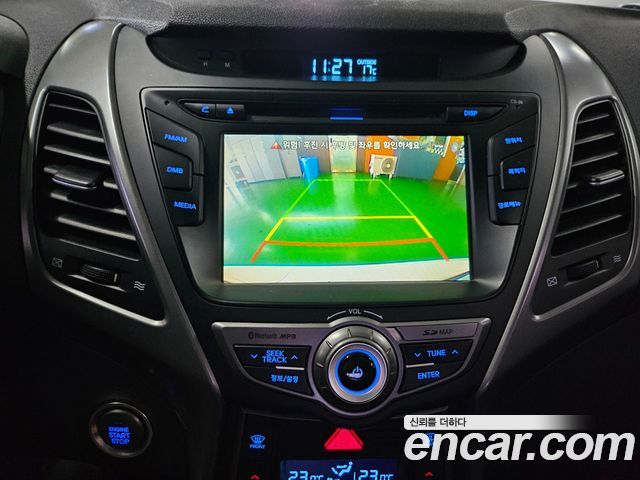 Hyundai AVANTE 2015 — photo 15