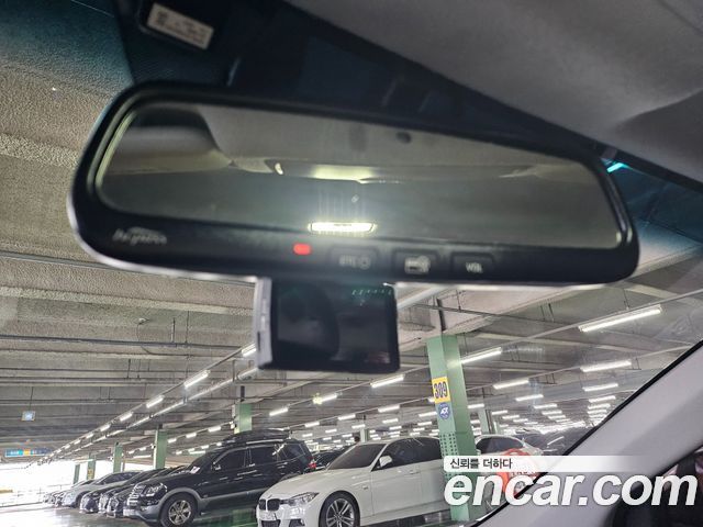 Hyundai AVANTE 2015 — photo 17