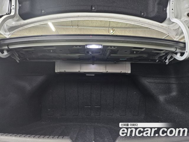 Hyundai AVANTE 2015 — photo 19