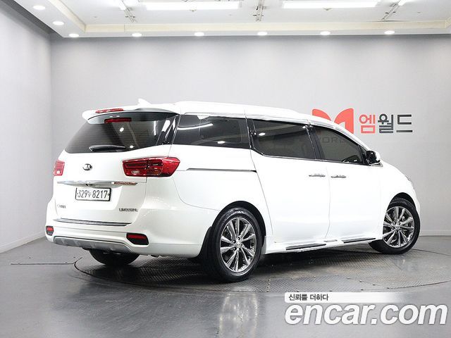 Kia Canival 2019 — photo 3