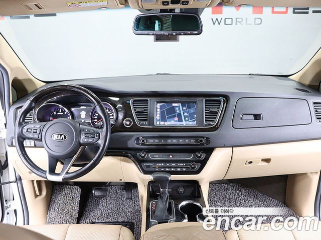 Kia Canival 2019 — photo 11