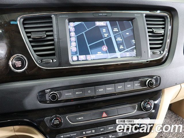 Kia Canival 2019 — photo 12