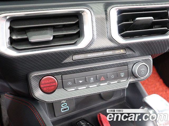 Ford Mustang 2025 — photo 8