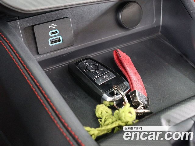 Ford Mustang 2025 — photo 9