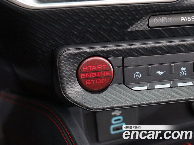 Ford Mustang 2025 — photo 11
