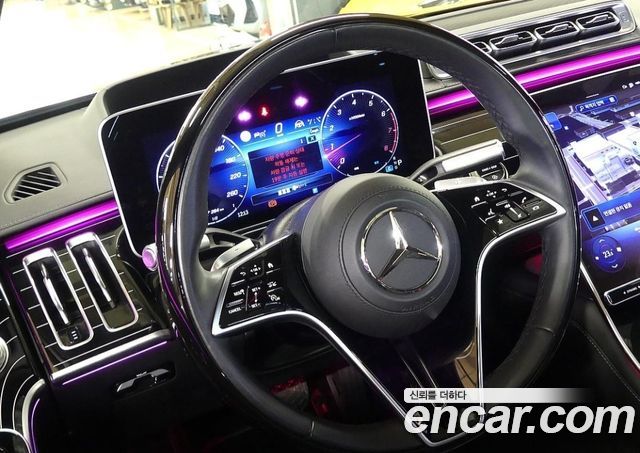 Mercedes-Benz S-Class 2024 — photo 11