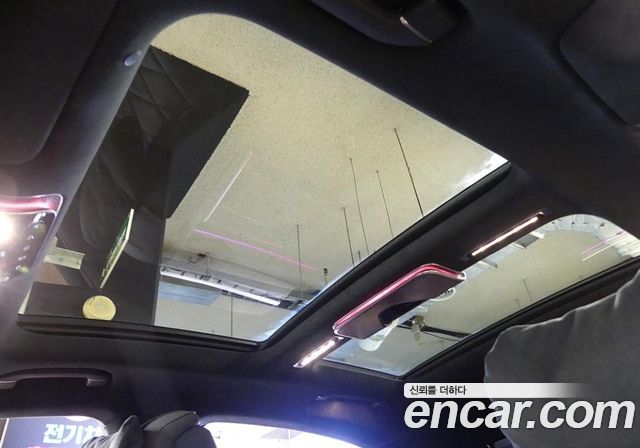 Mercedes-Benz S-Class 2024 — photo 18