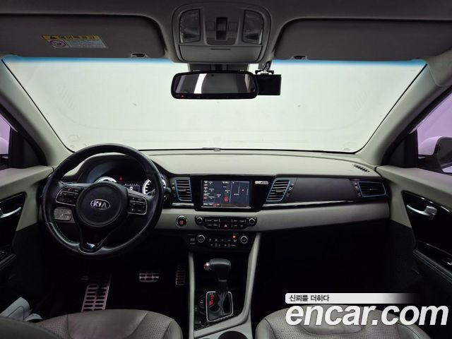 Kia Niro 2017 — photo 8