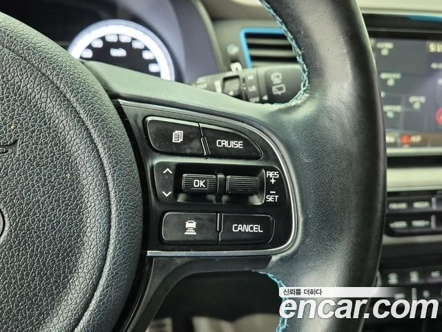 Kia Niro 2017 — photo 17