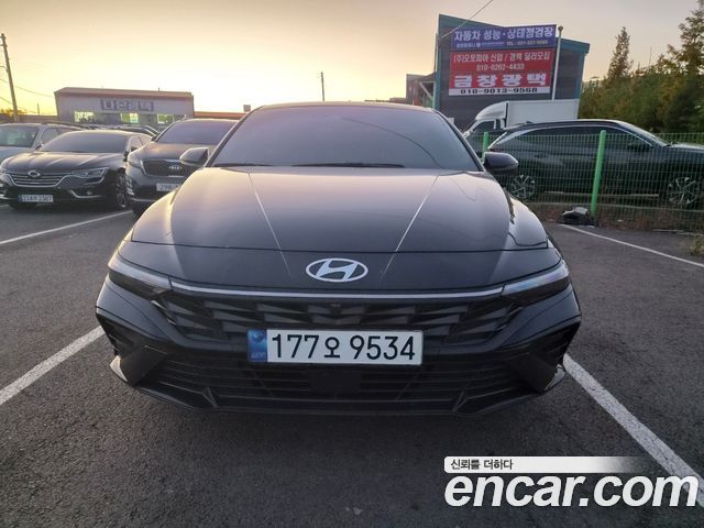 Hyundai AVANTE 2025 — photo 1