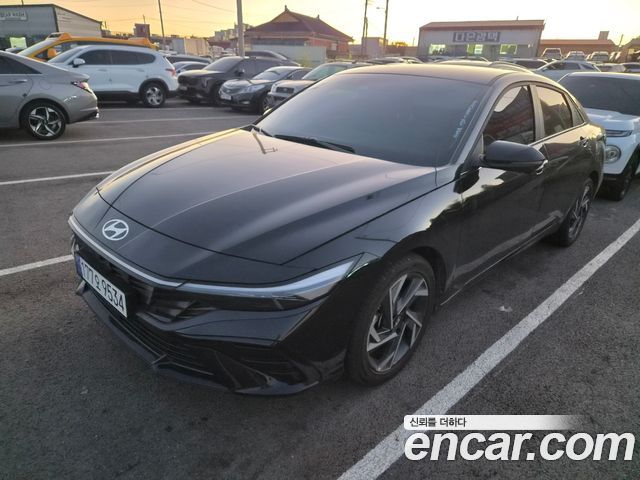Hyundai AVANTE 2025 — photo 2
