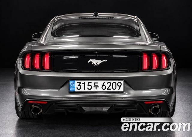 Ford Mustang 2017 — photo 3