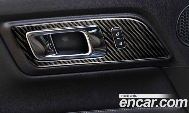 Ford Mustang 2017 — photo 18