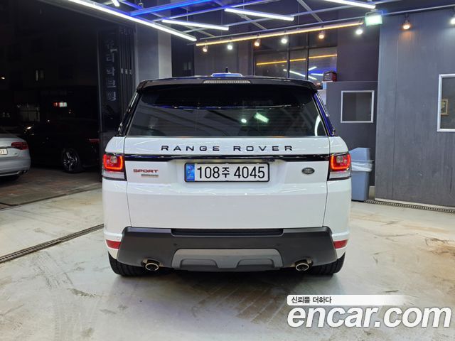 Land Rover Range Rover Sport 2017 — photo 2