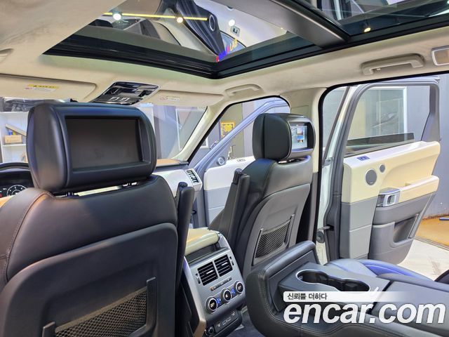 Land Rover Range Rover Sport 2017 — photo 18